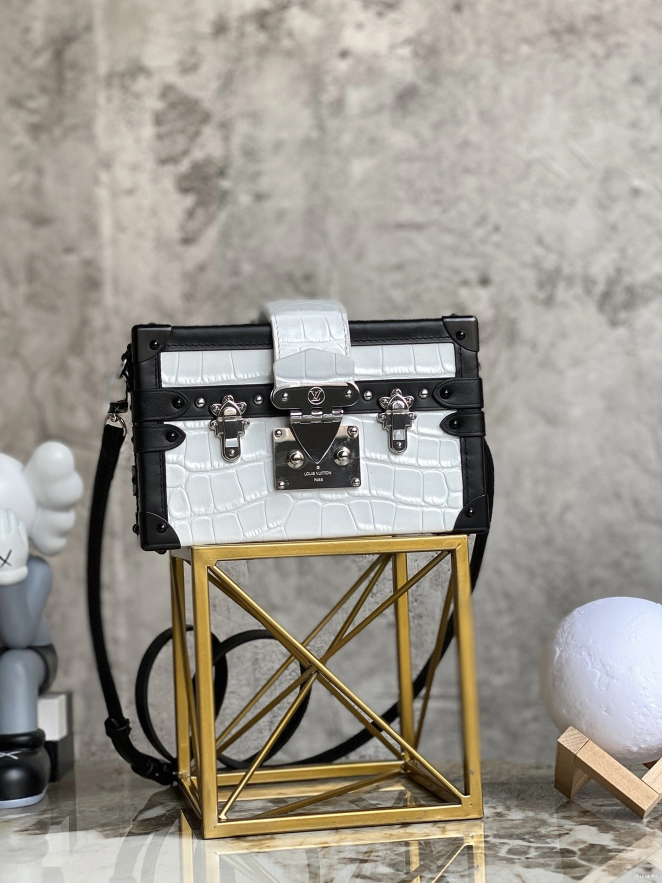 LOUIS MALLE PETITE VUITTON 0810